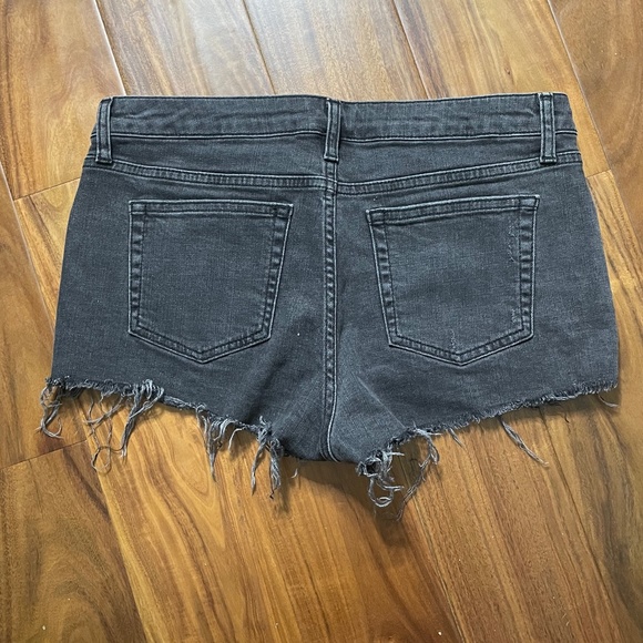 TOPSHOP Denim Shorts - Picture 2 of 2